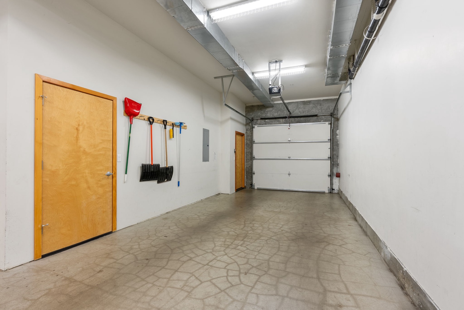 35-web-or-mls-317_Sherman-935