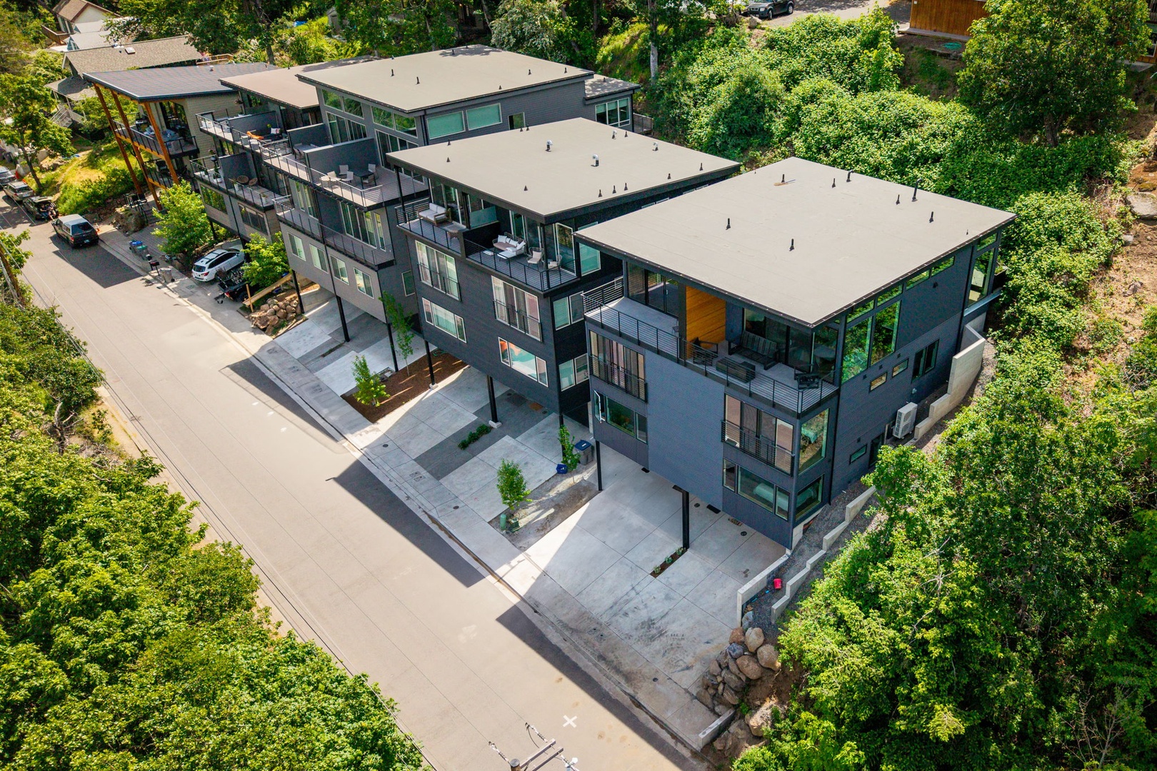 2-web-or-mls-55_Sherman-EXT (4)