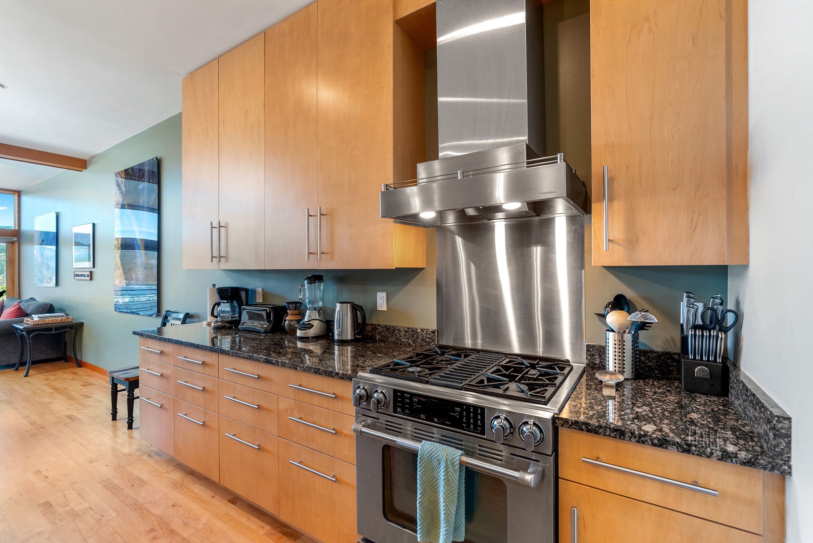 6-web-or-mls-317_Sherman-806