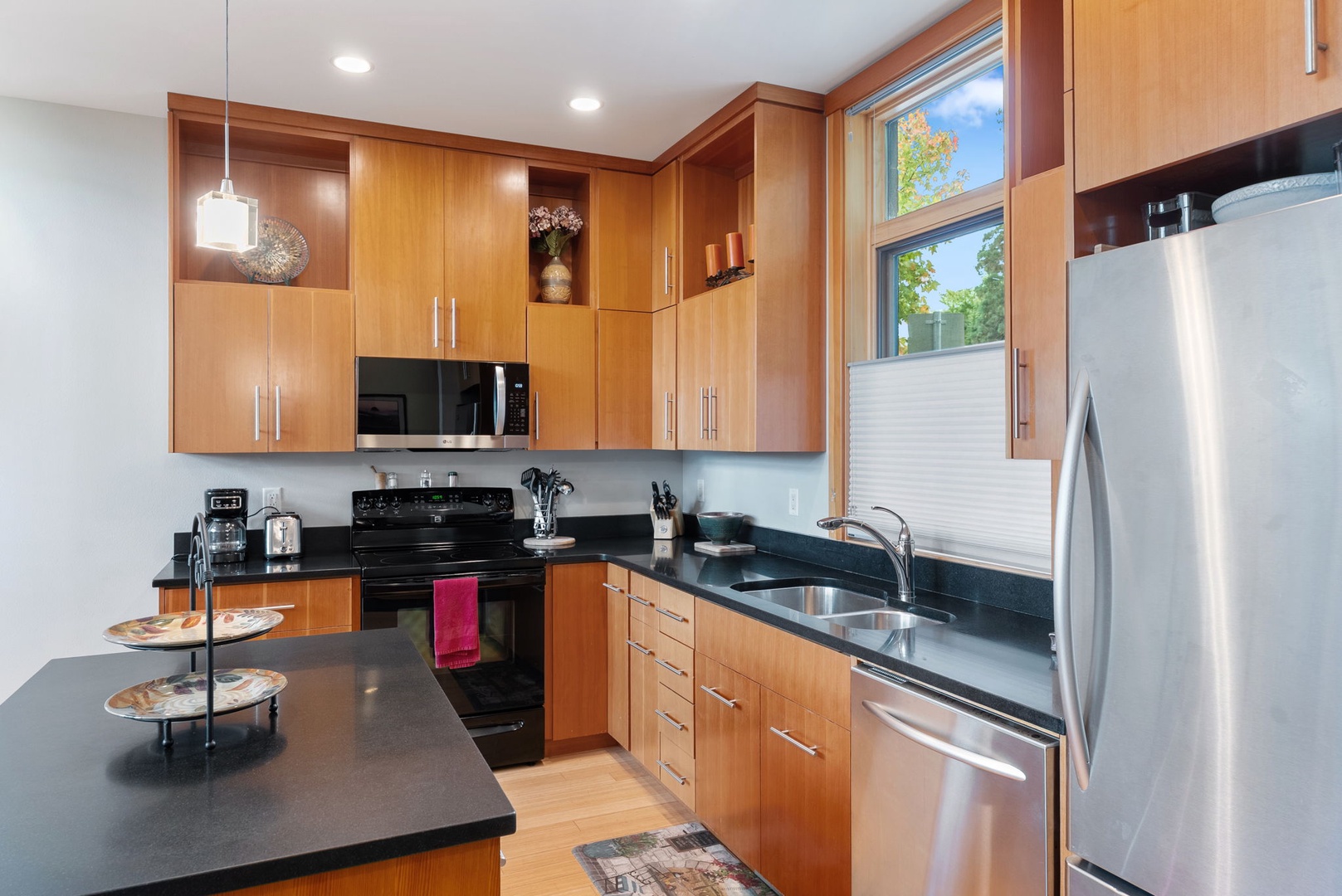 11-web-or-mls-606_Sherman_#3_11