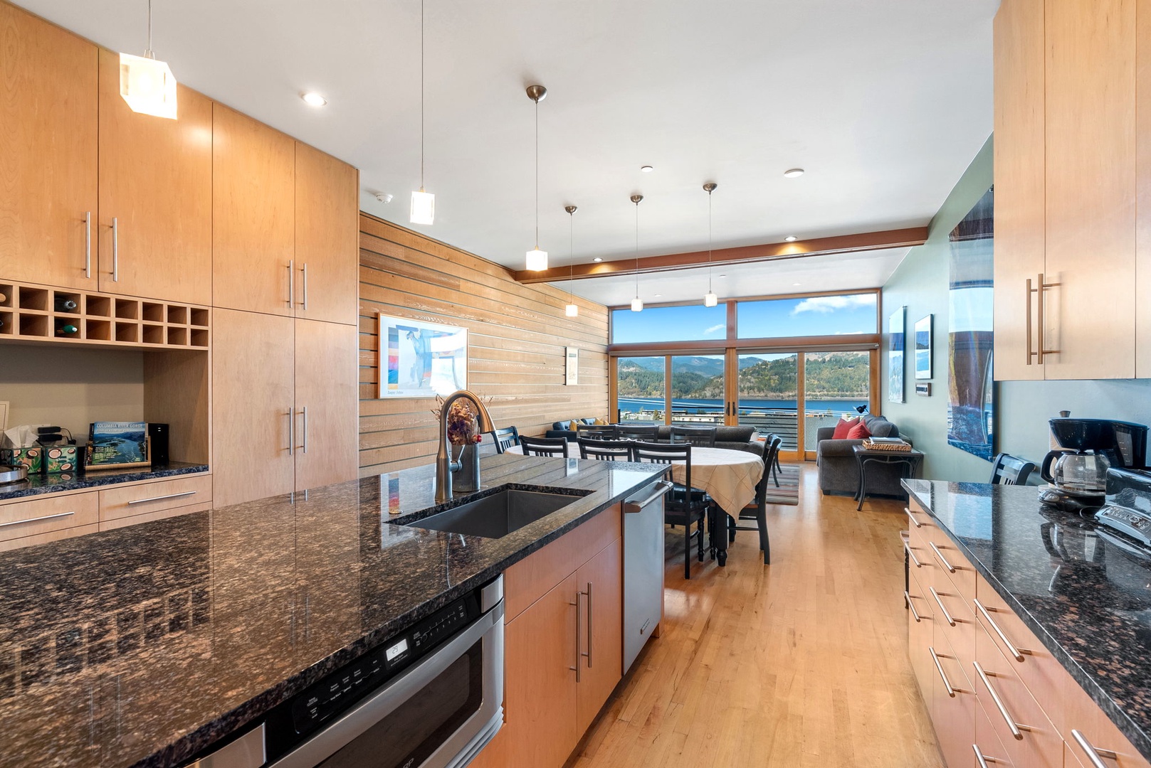 7-web-or-mls-317_Sherman-807