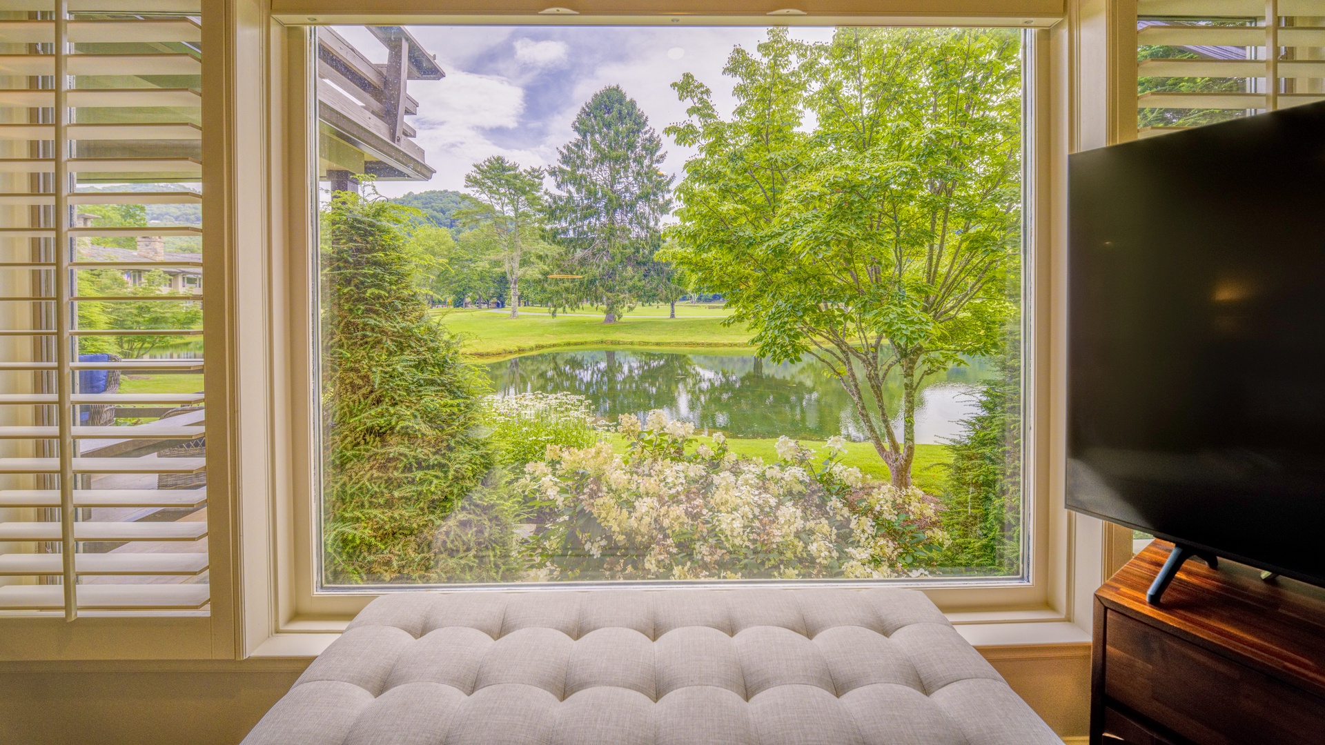 Lakeside Living-7
