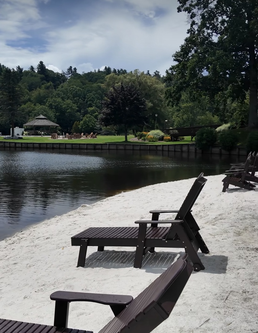 Grounds at Chetola - Beach (1)