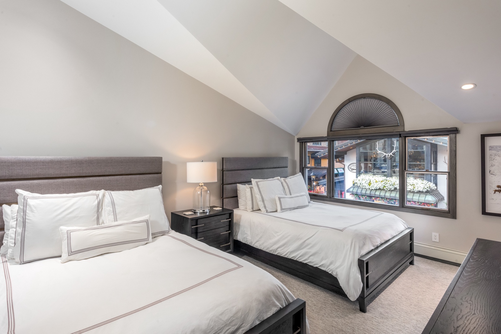 Guest Room - Overlooking Vail Village (Two Queens)