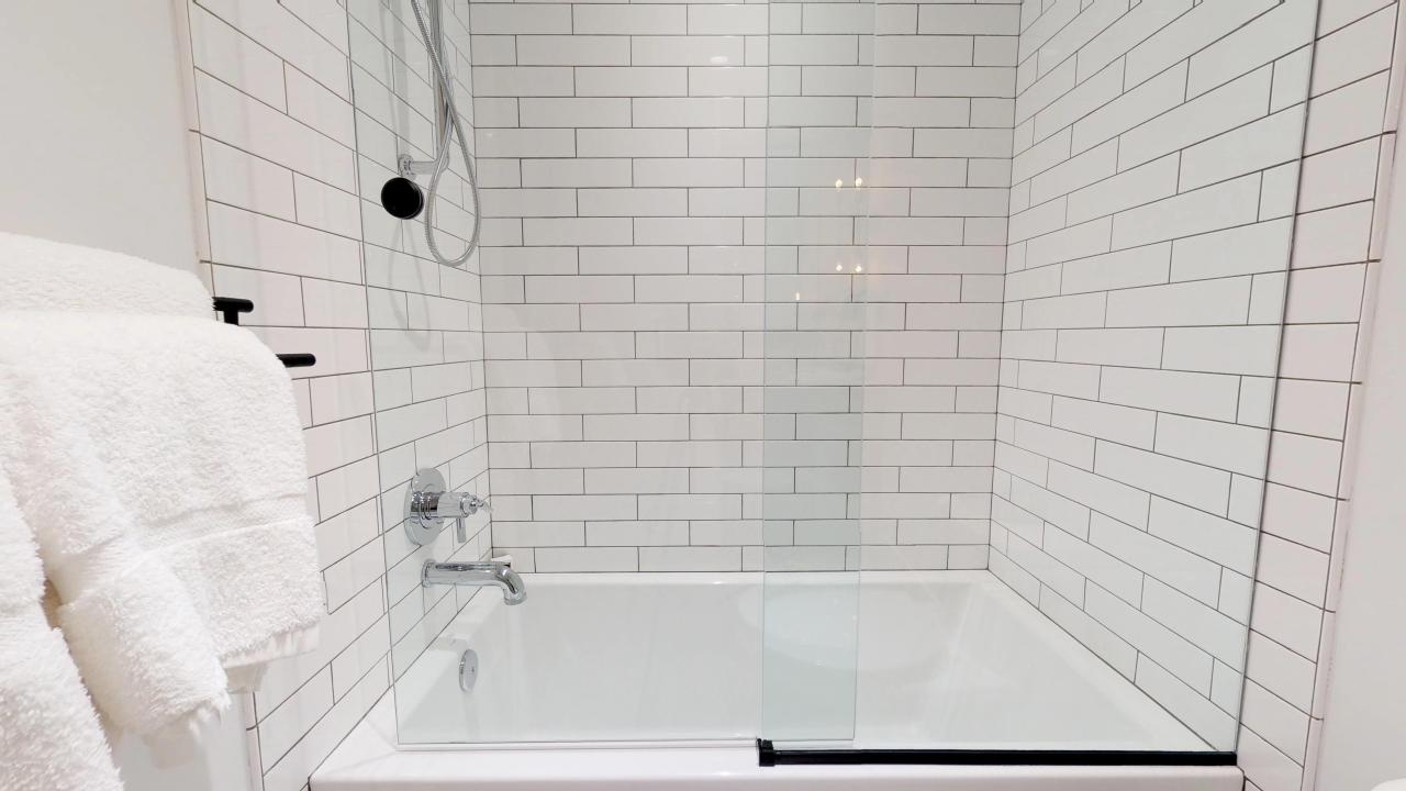 Bathtub