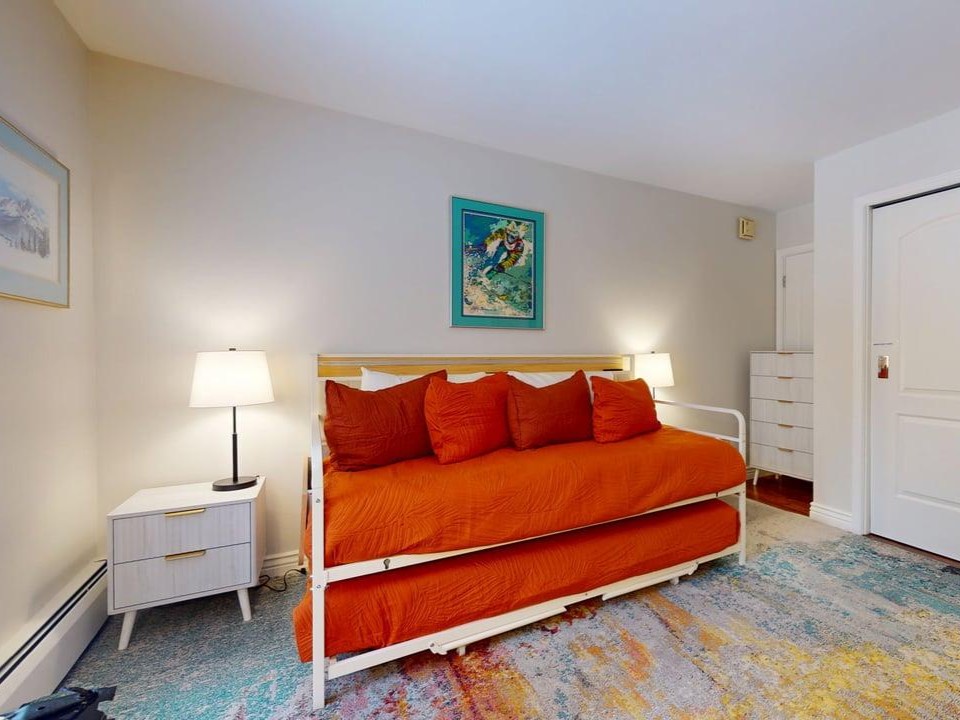 Guest Bedroom with Trundle Bed