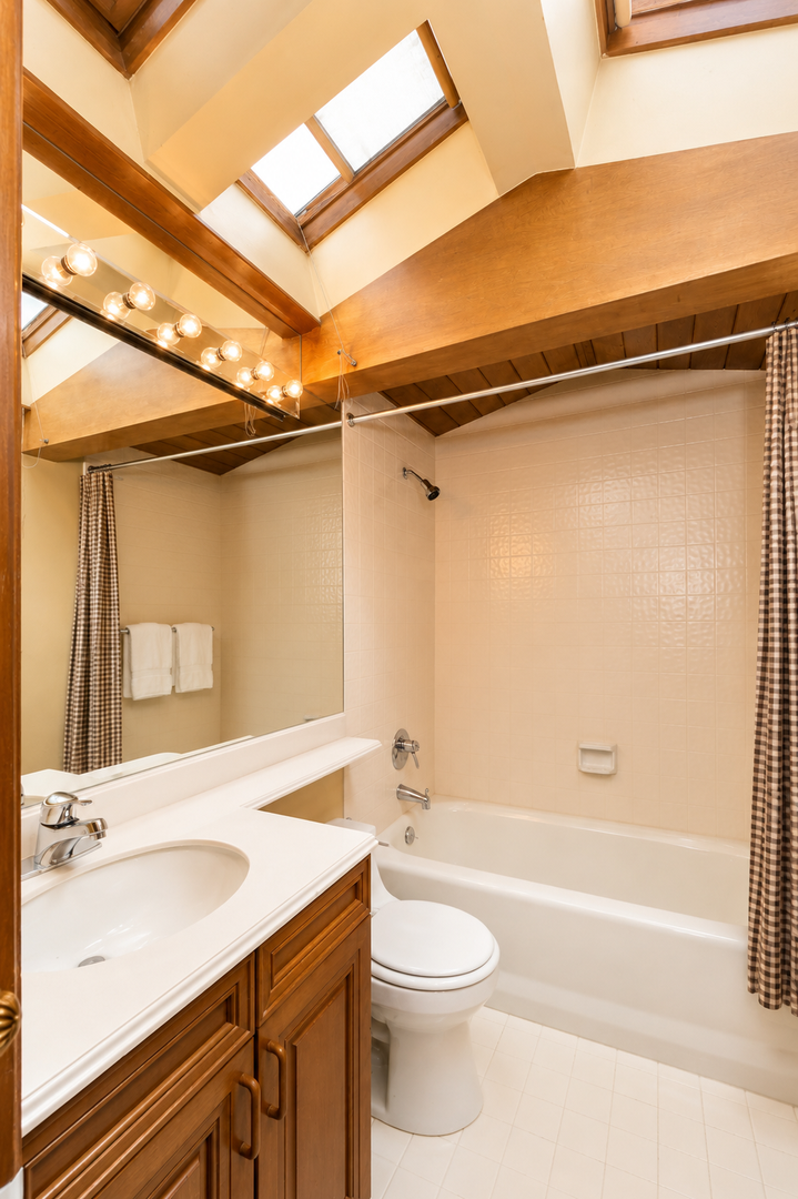 Guest Room Loft Bath