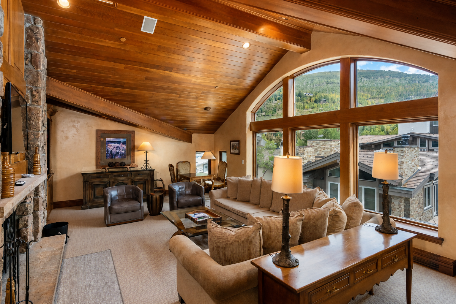 Plaza Lodge Living Room