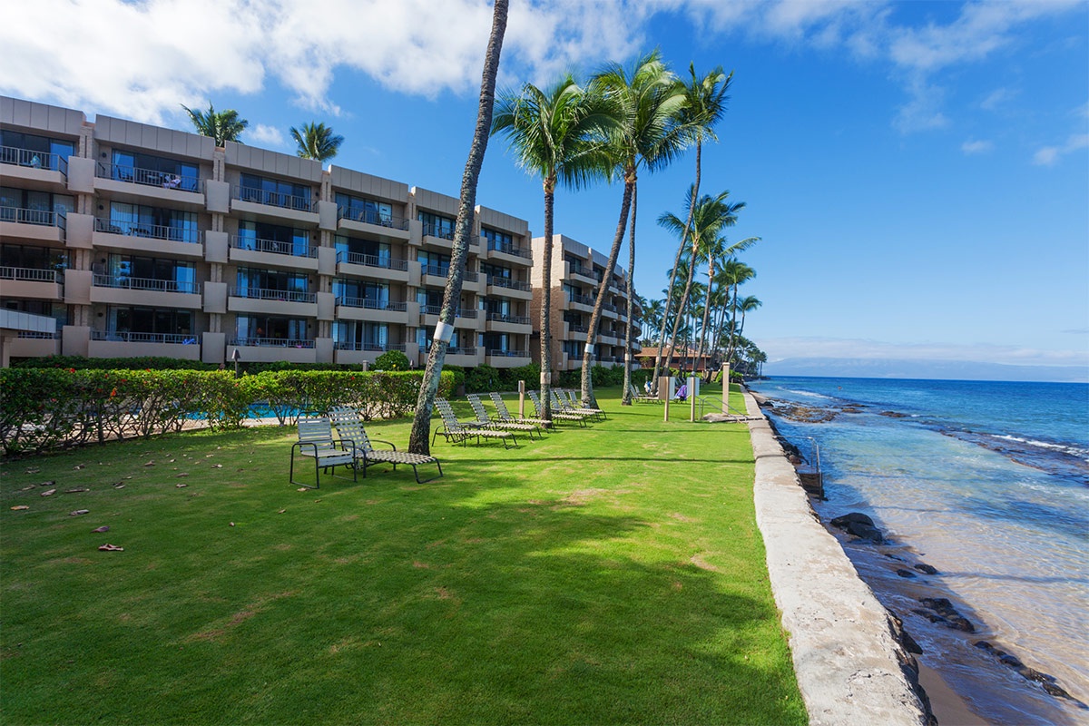 Paki Maui - Outdoor Beach/Lounge Chairs