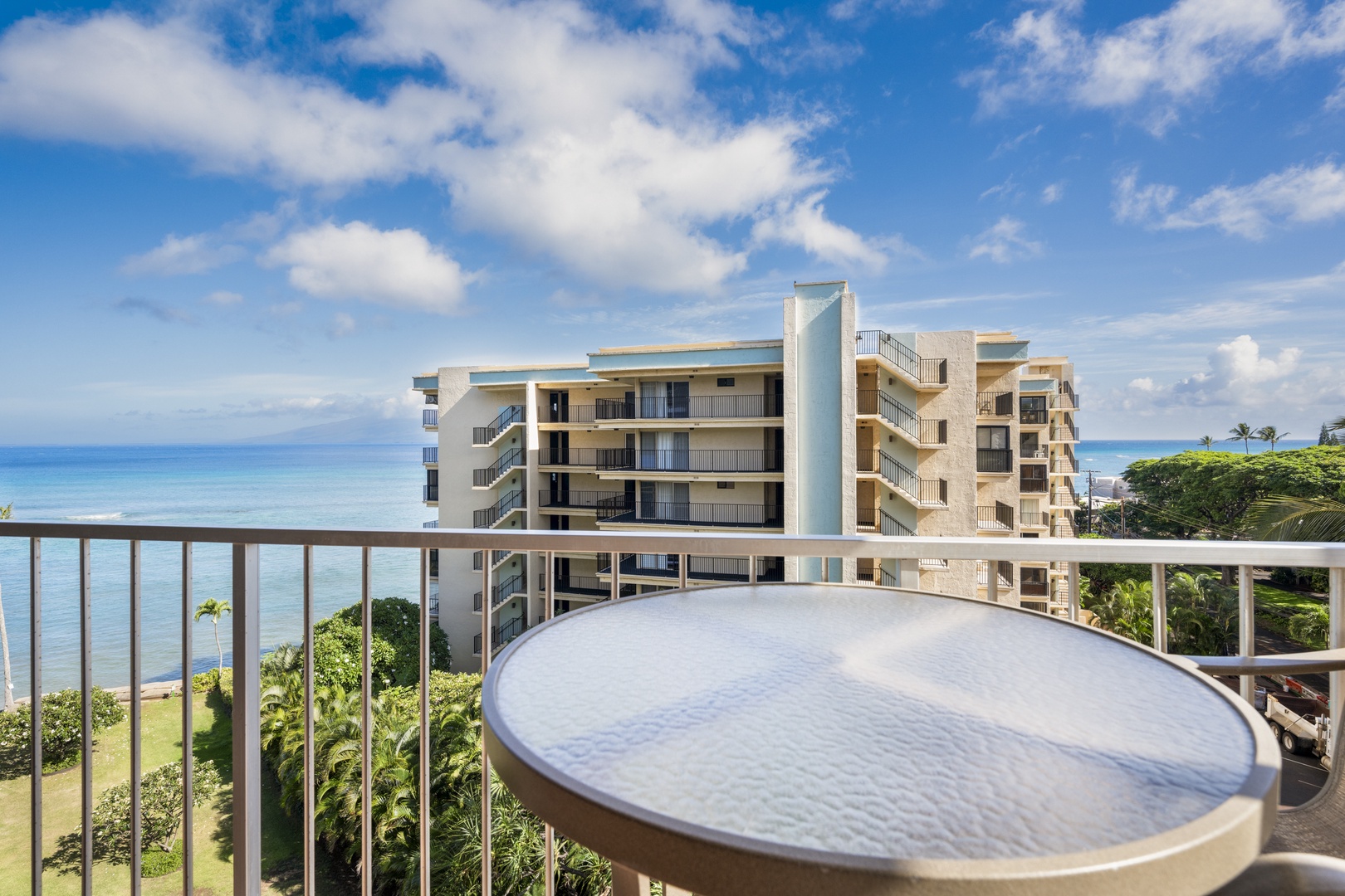 RoyalKahana701-28