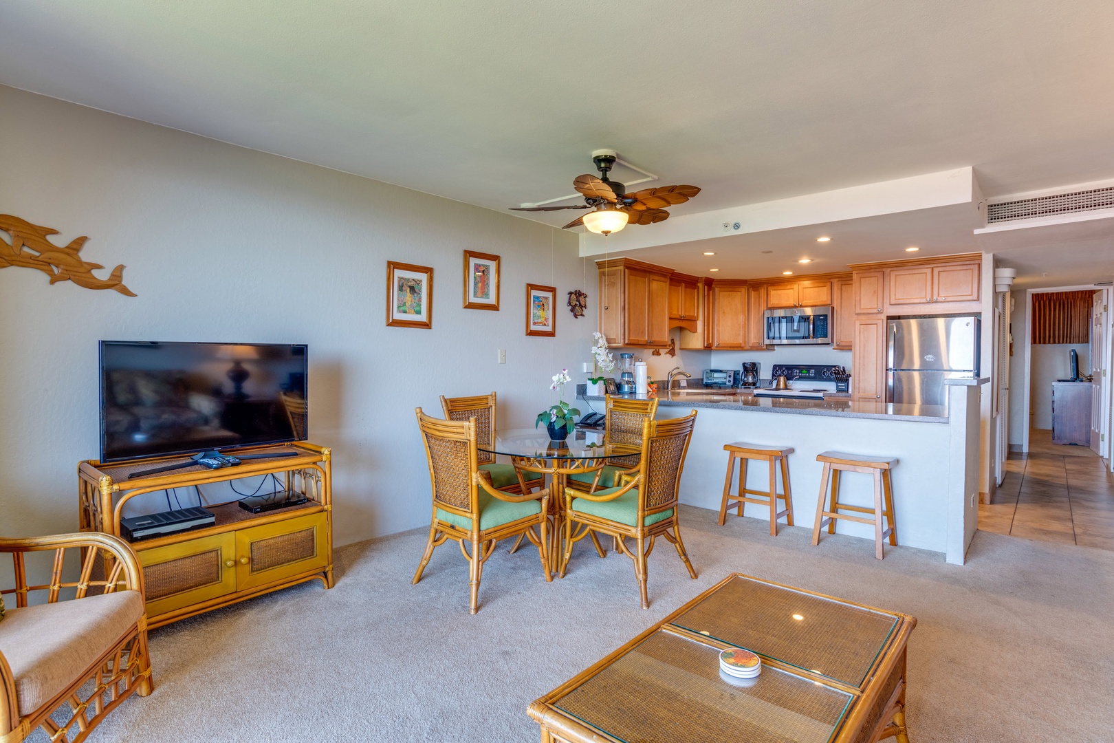 Kaanapali-Shores-Living-Room-01