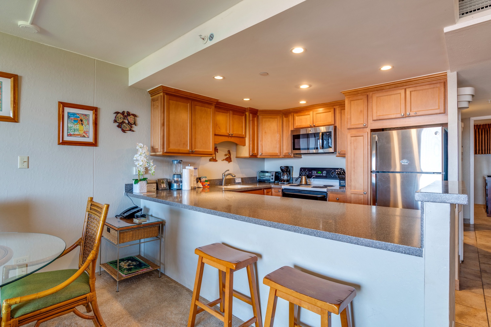 Kaanapali-Shores-Kitchen-01