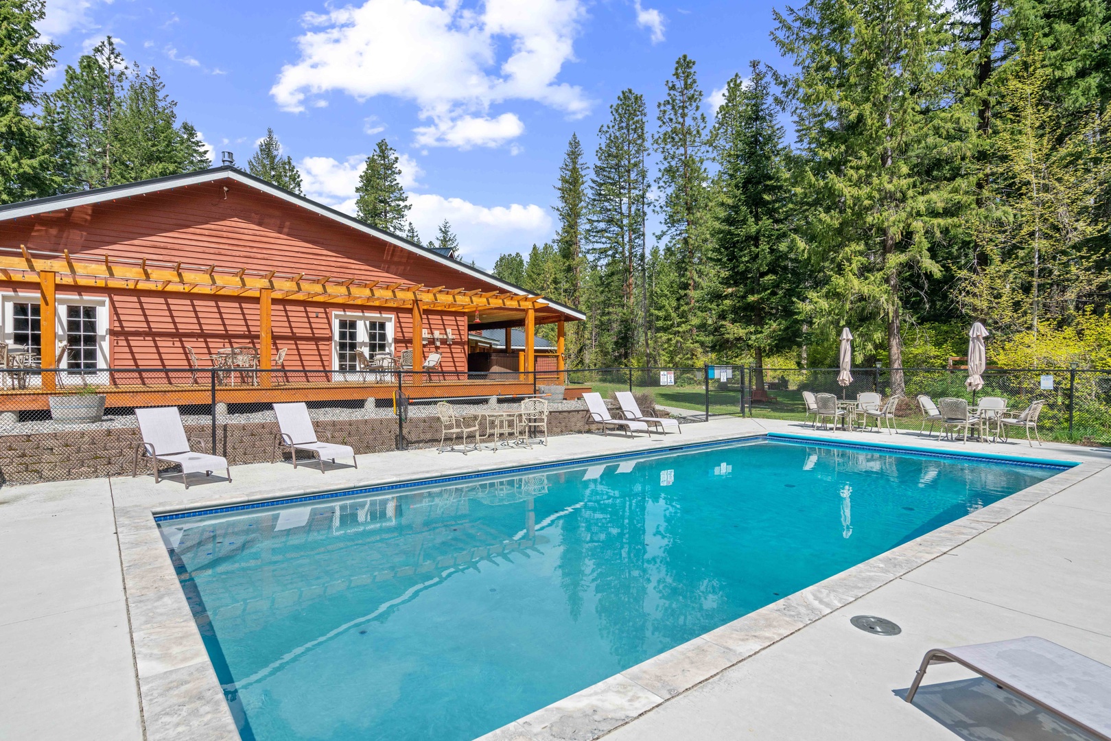 River Road Lodge
