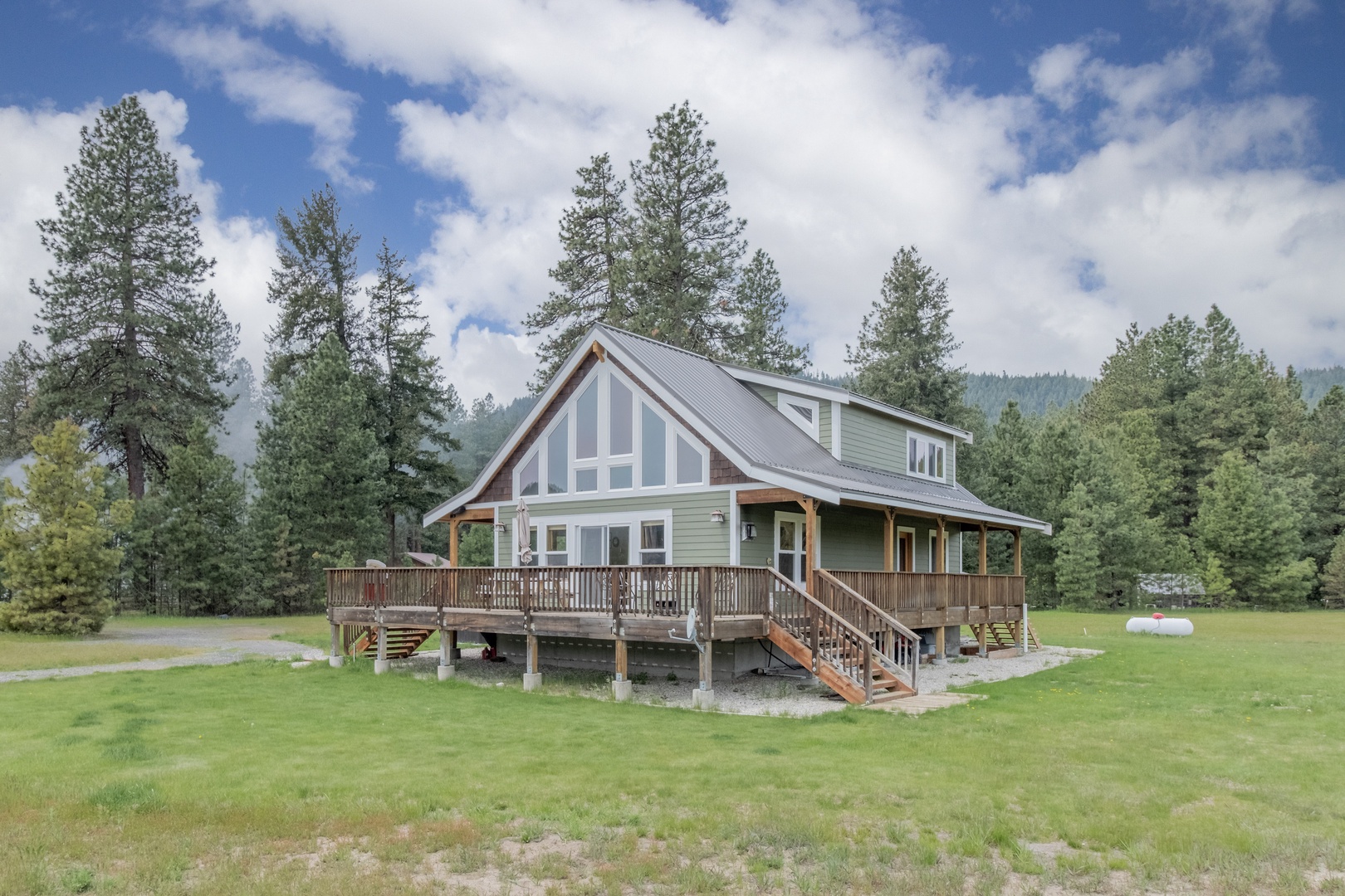 Lake Wenatchee Cabins - Leavenworth Vacation Rentals | NW Comfy Cabins