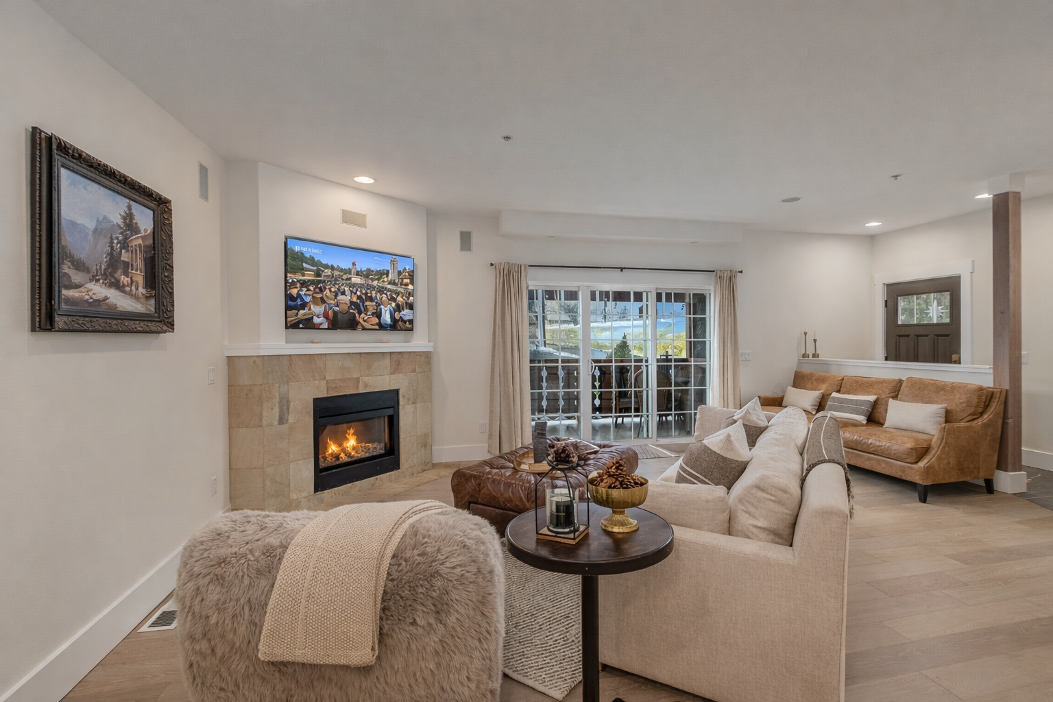 Bavarian Mountain Suite | Downtown Luxury | Walk to Front St | Fireplace