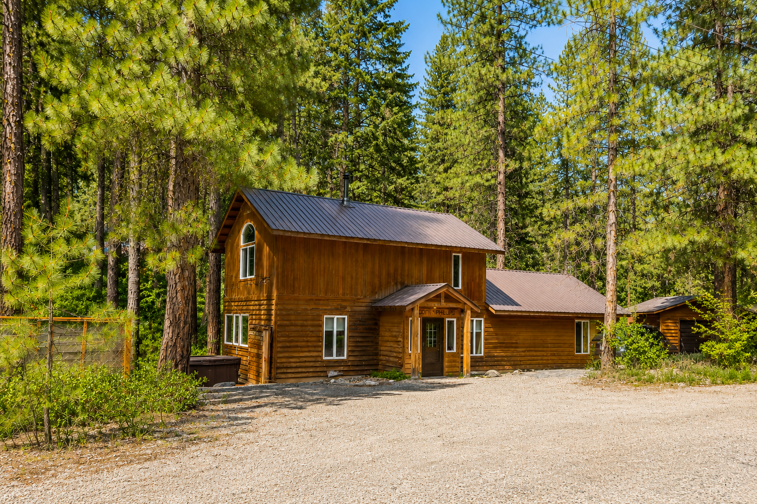 Pinecone Cottage