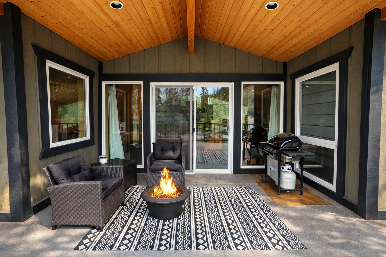 Riverside Loft Suite