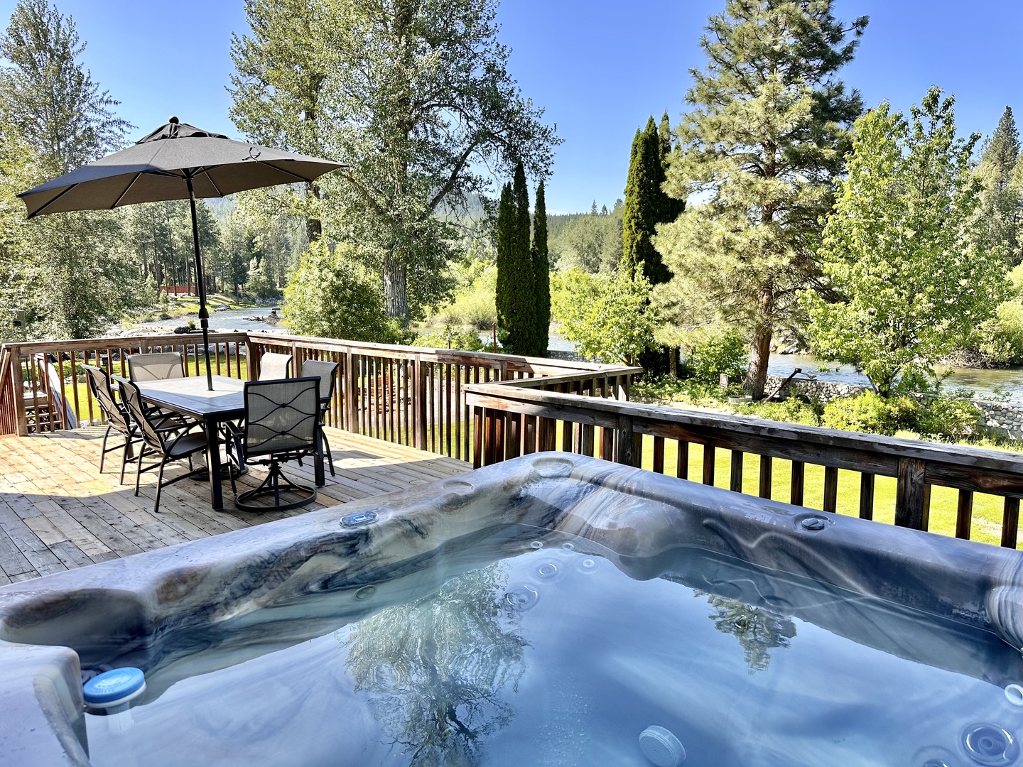 Riverwood Lodge
