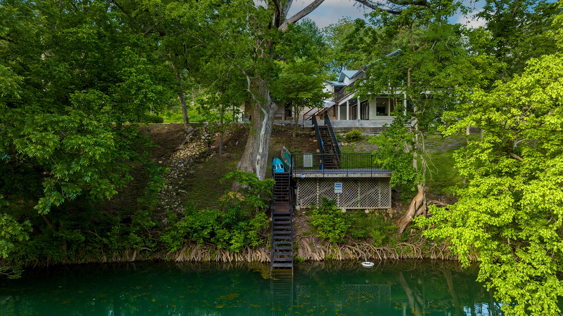 Luxury Riverfront Villa w/Firepit & Game room!