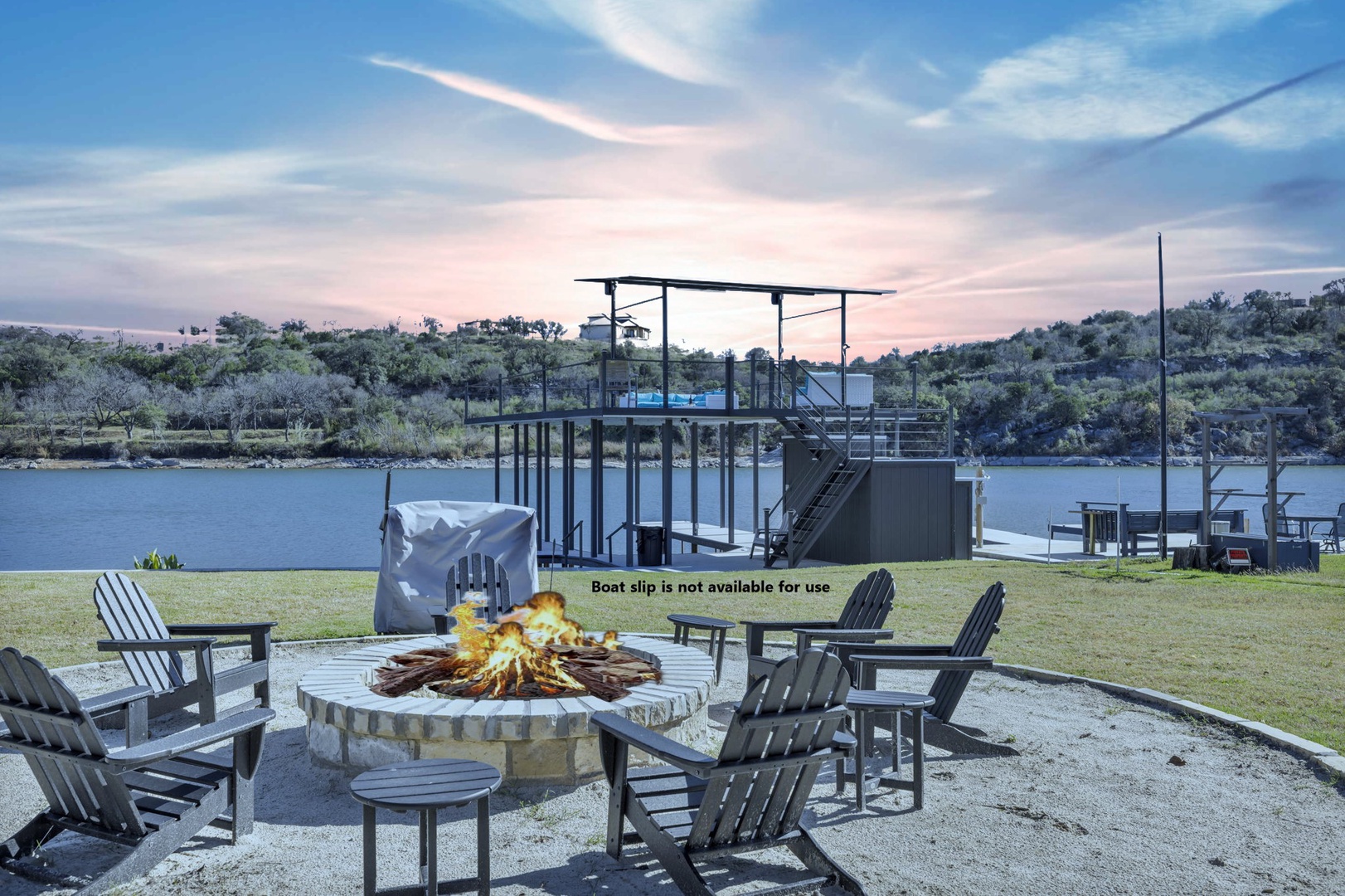Lakefront Paradise with Firepit