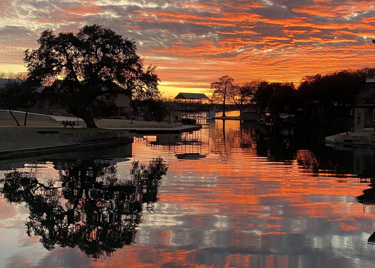 Lazy Cove Waterfront Getaway on Lake LBJ