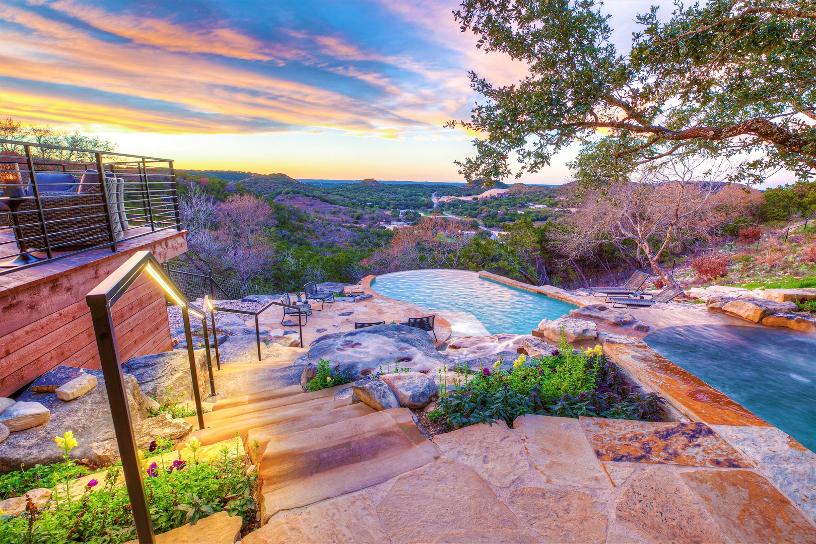 NEW! Luxury Hill Country Villa w/Pool-Hottub-Views