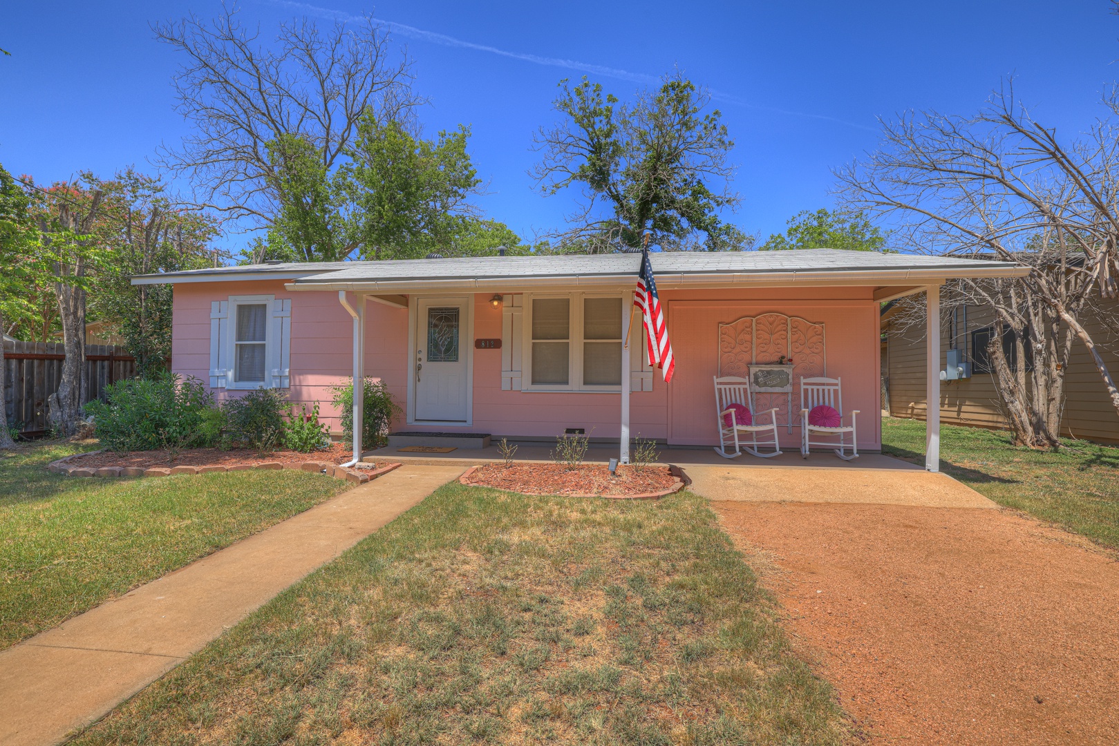 Marilyn House iconic charm 3 mins to downtown