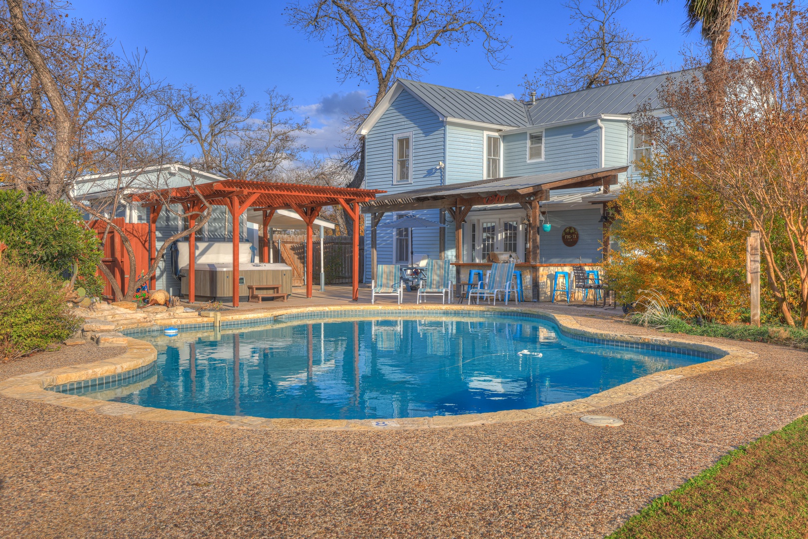 Victorian Escape with Pool and Hot Tub