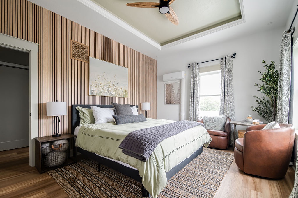 Luxury Historic Suite on Main Street!