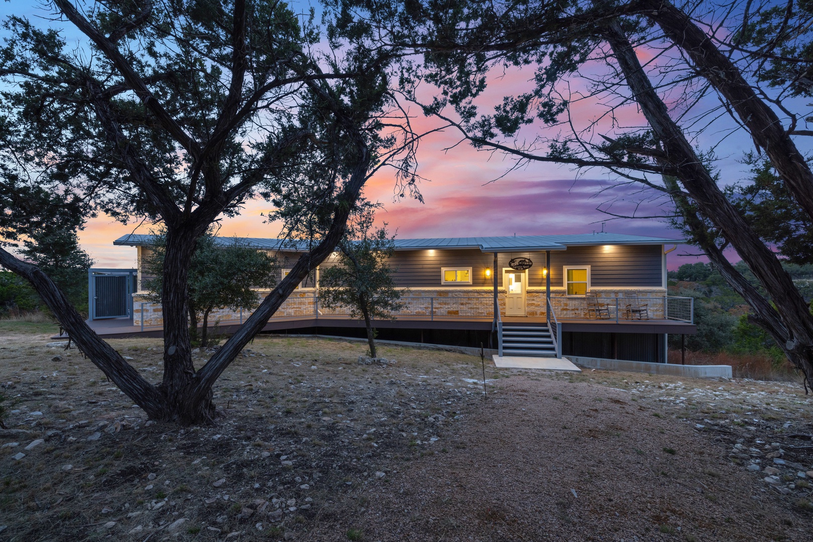 Esperanza Ranch w/Hot-tub, Fire pit, Gorgeous Sunset Views!