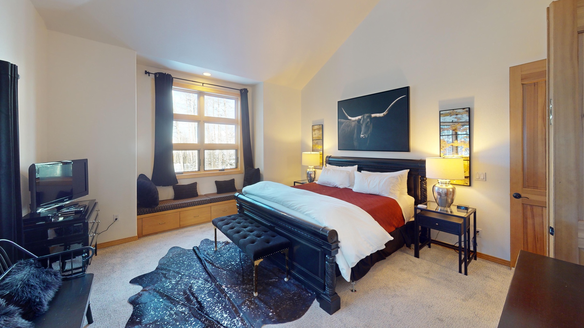 244-Benchmark-Bedroom 7