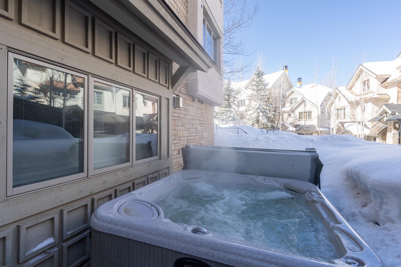 Private 6 person hot tub