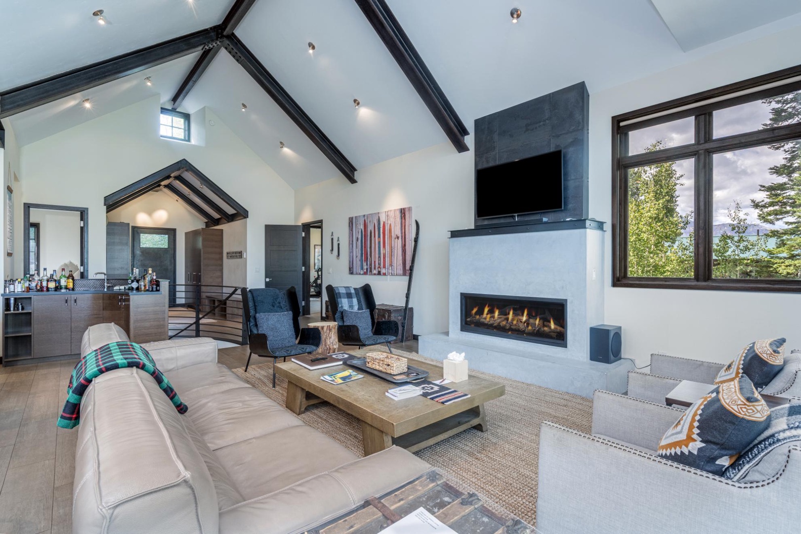 Vaulted ceilings, open concept, ready and welcoming