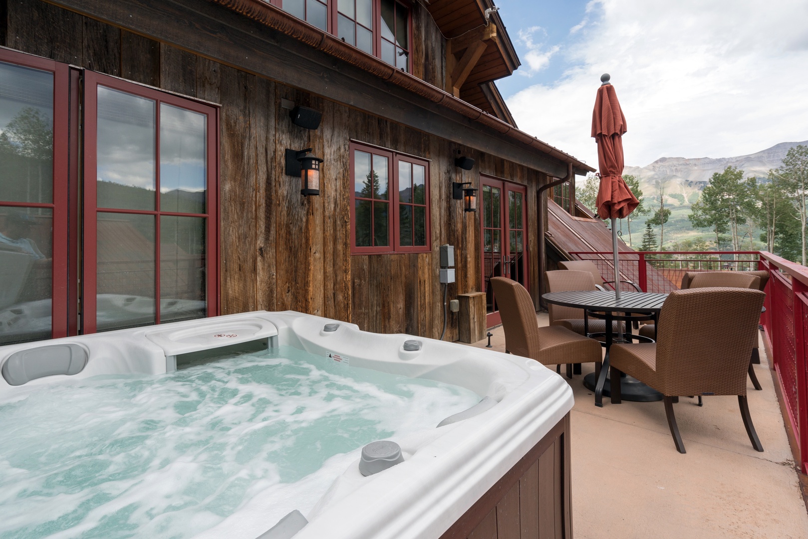 Private hot tub