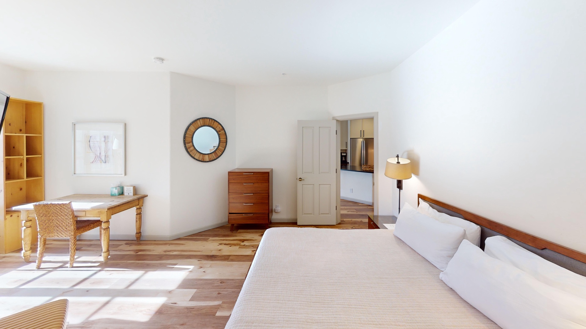 Bedroom 2 - Guest Bedroom - King sized bed and ensuite bathroom