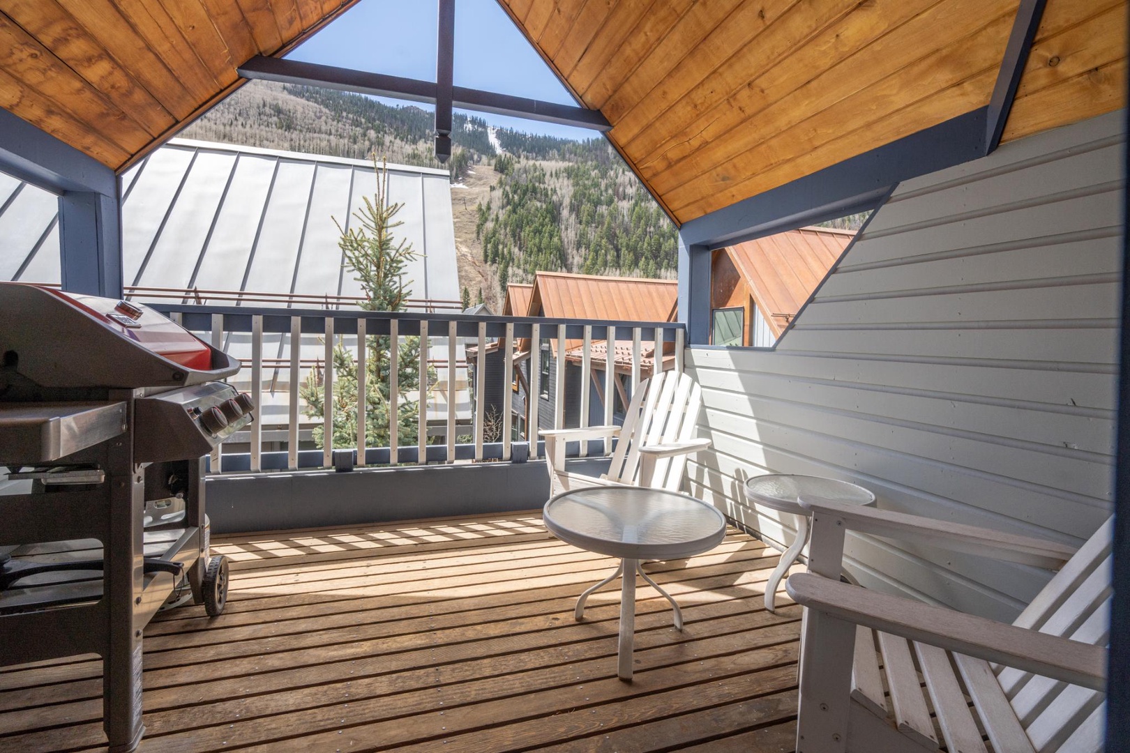 Upstairs balcony with BBQ and ski area views
