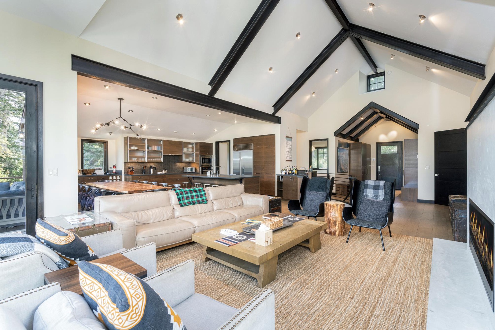Vaulted ceilings, open concept, ready and welcoming
