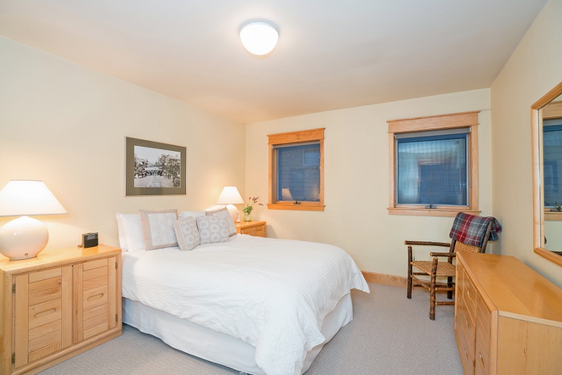 Primary Bedroom 1 - King Bed and en suite bath