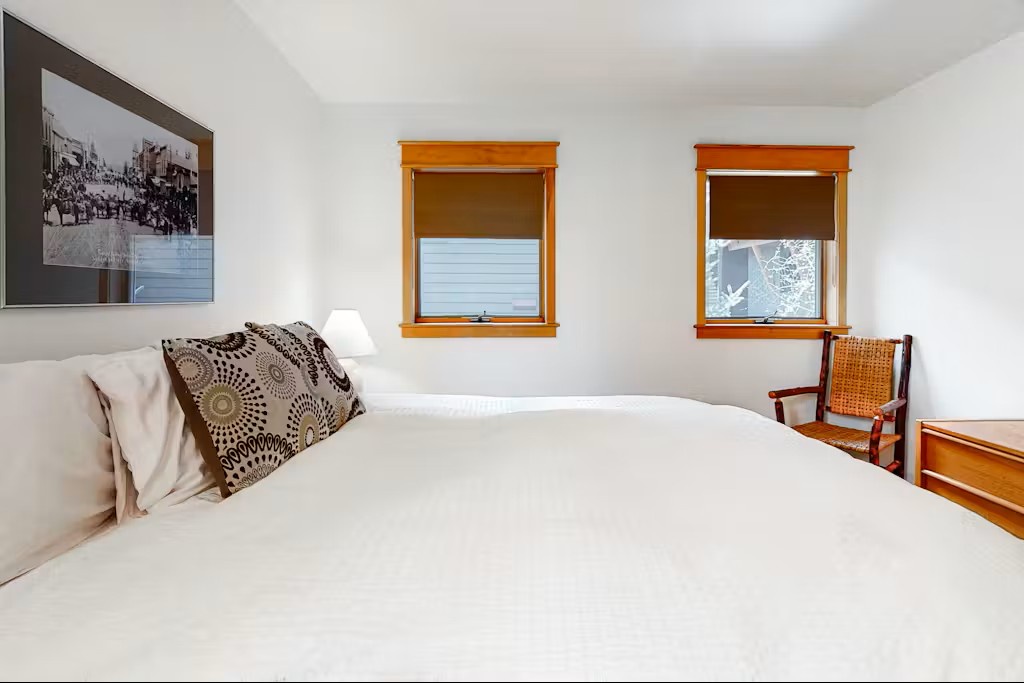 Primary Bedroom 1 - King Bed and en suite bath