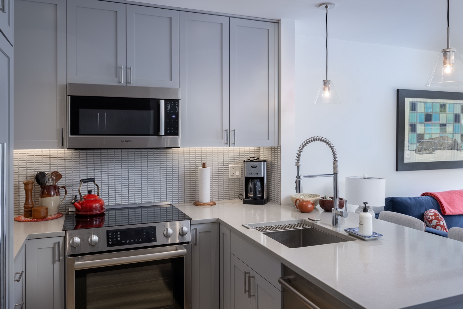 Updated, fully appointed kitchen
