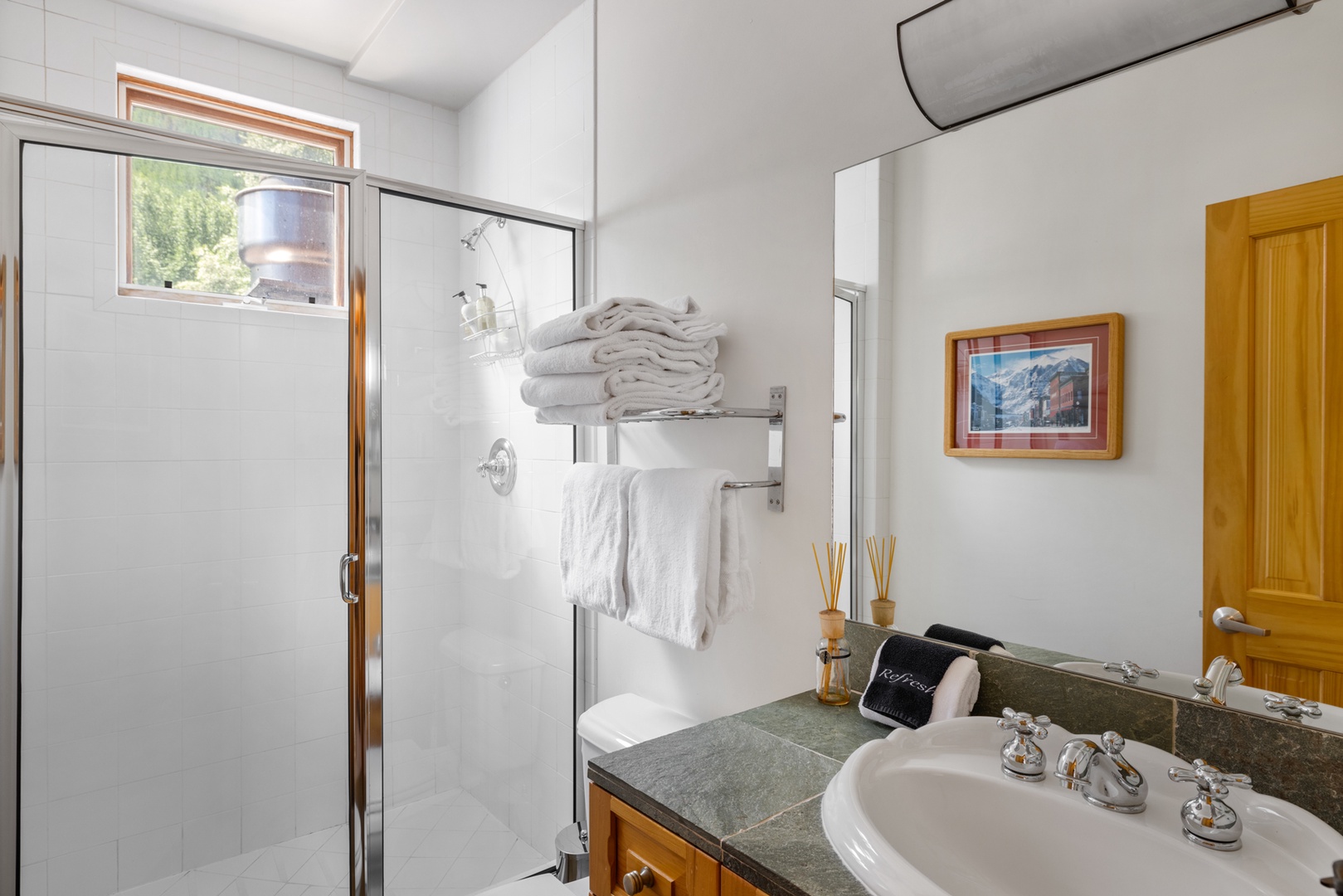 Bathroom 2 - Shared between Bed 2 and Bed 3