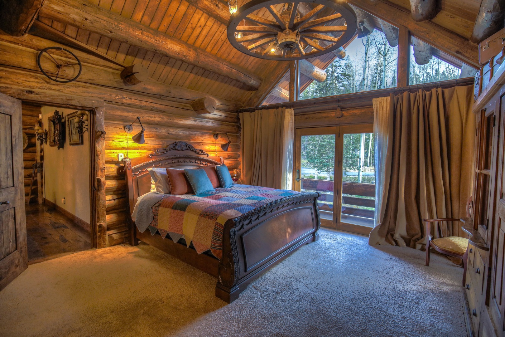 Main Lodge - Wagon Wheel Suite - King (Upper Level)