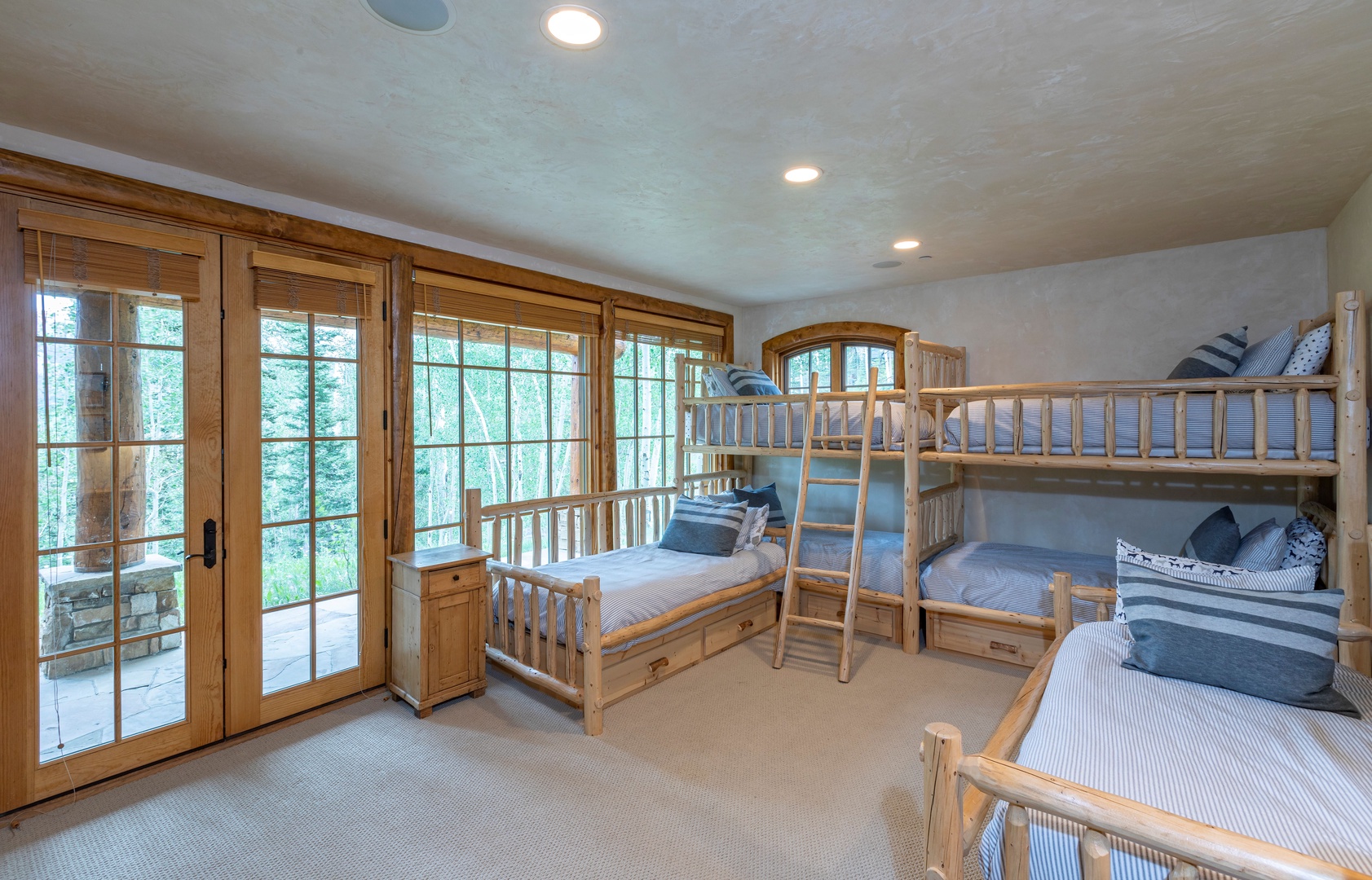 Bedroom 6 - Bunk room with 6 twin beds