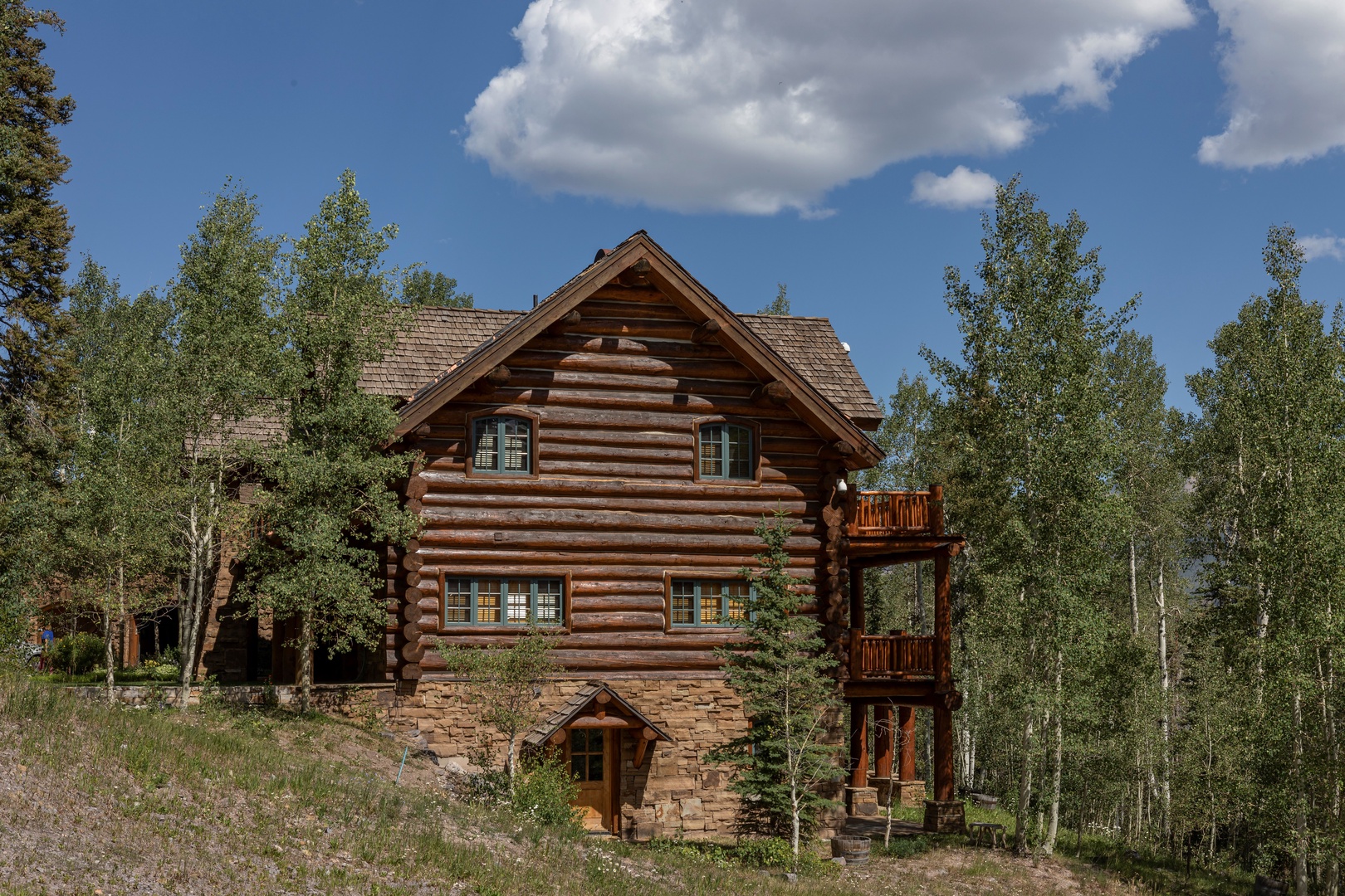 Mountain Luxury and true ski in and out access