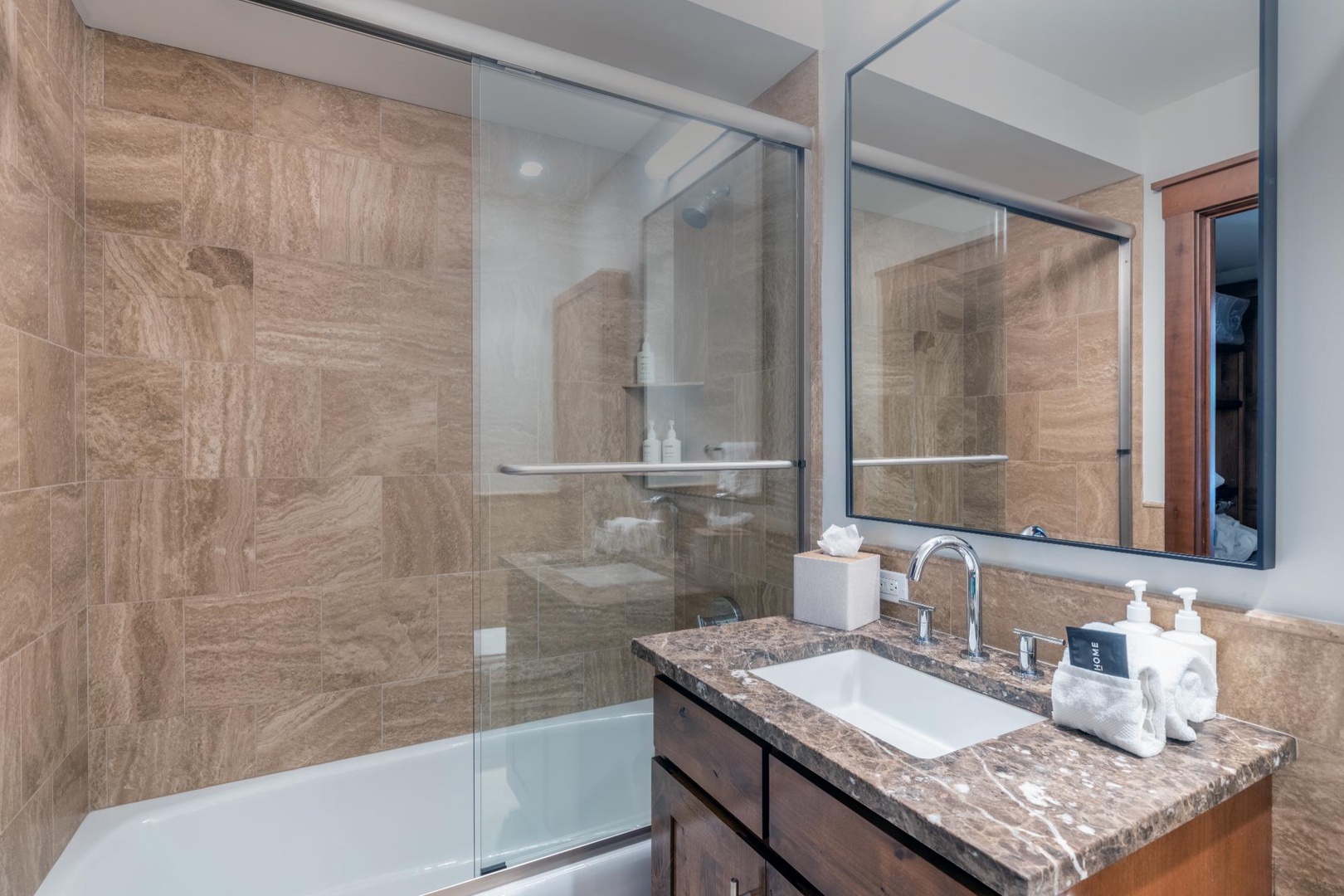 Bathroom 2 - en suite