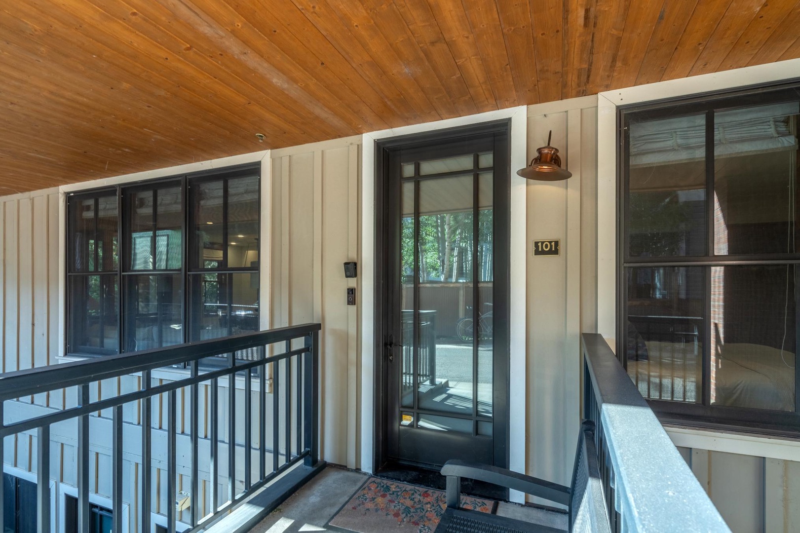 Entry area - welcome home