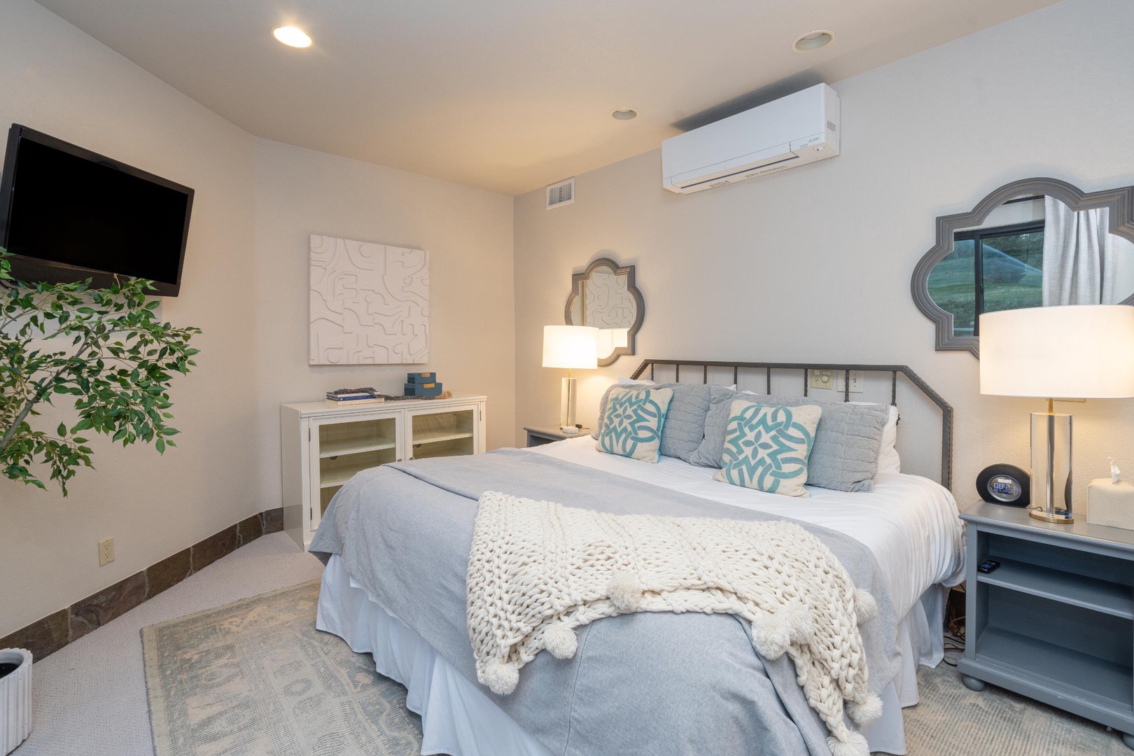 Guest Bedroom 4 - King (Lower Level) AC