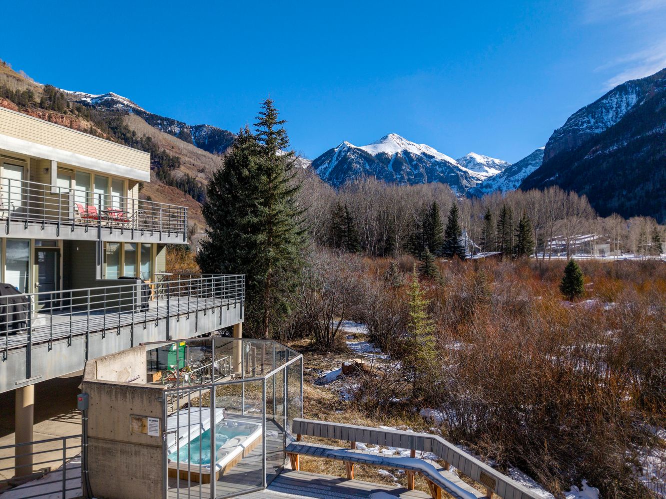 Muscatel 20 by Curate Telluride