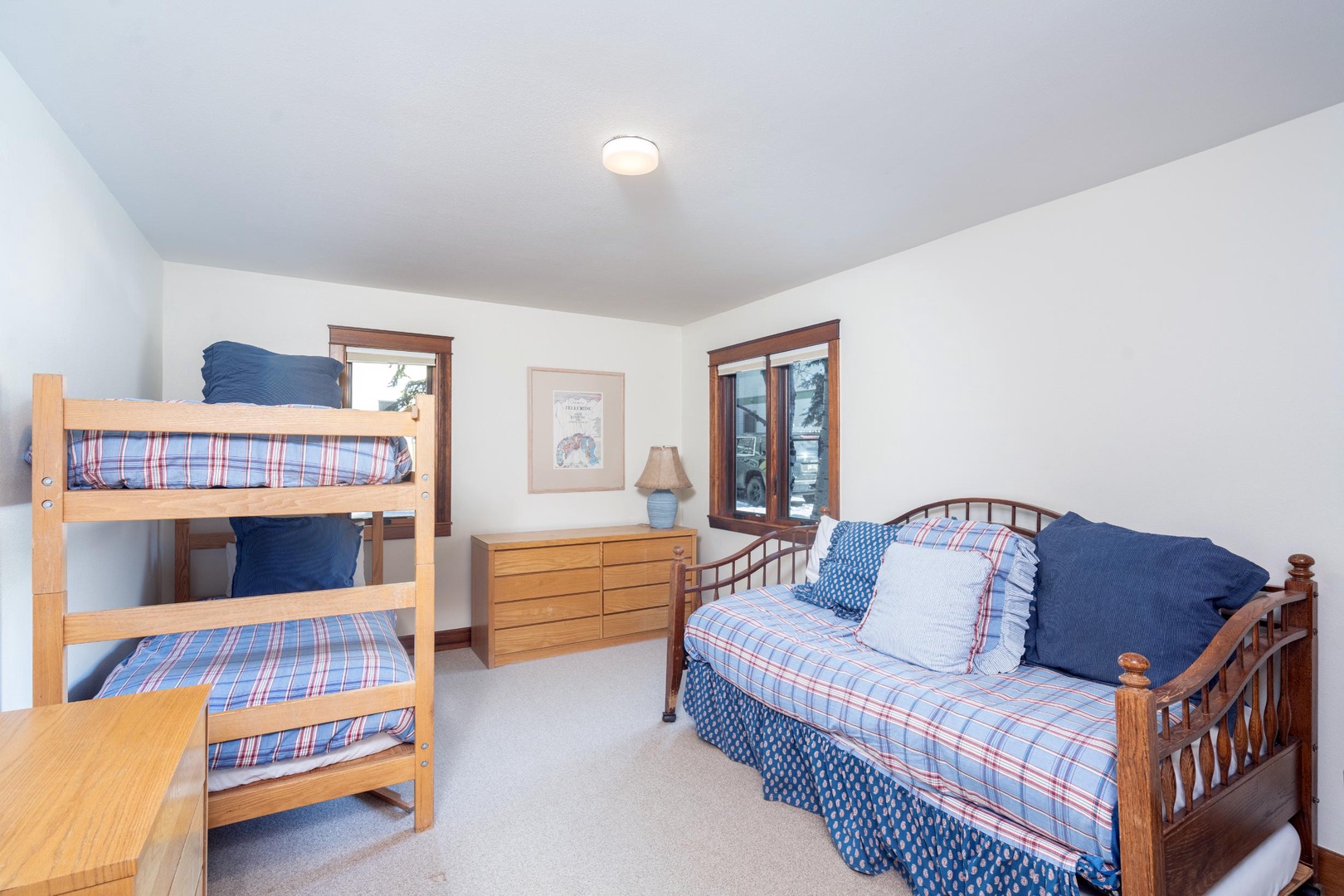 Bedroom 4 - Bunk room - 4 twins