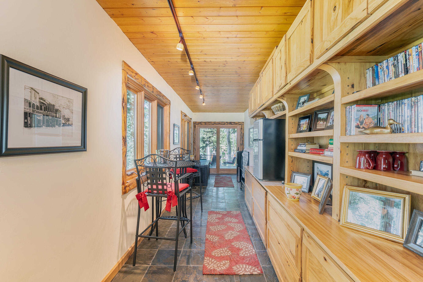 Media Room / Game Room - Lower Level - Bar and sun room